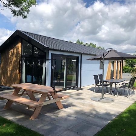 Luxe En Gezellig Chalet Aan Veluwemeer 4 Pers Hulshorst Eksteriør billede