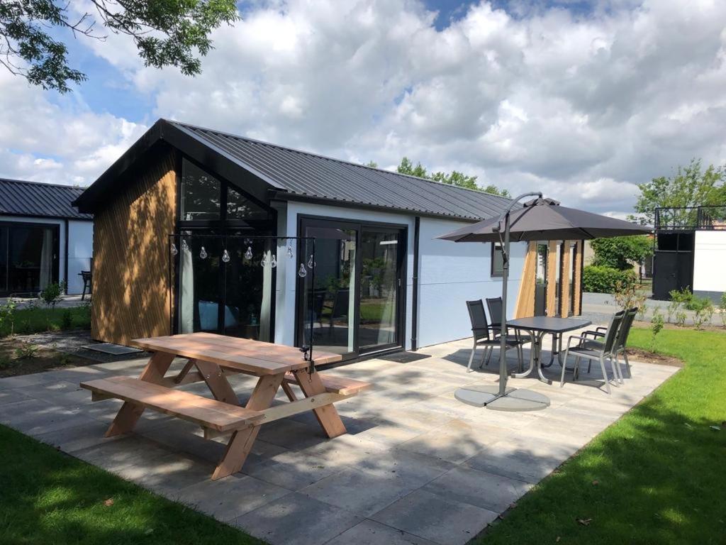 Luxe En Gezellig Chalet Aan Veluwemeer 4 Pers Hulshorst Eksteriør billede